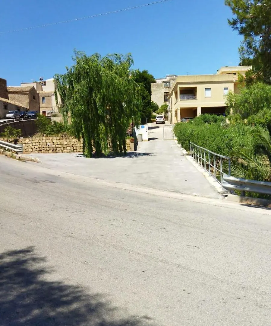 A Due Passi Dal Molino Apartment Valderice Homestay