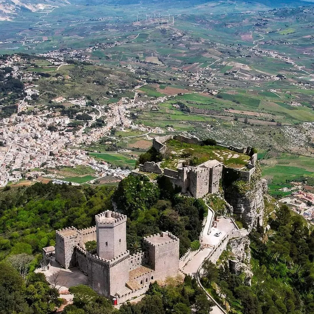 Homestay A Due Passi Dal Molino Apartment Valderice Italy
